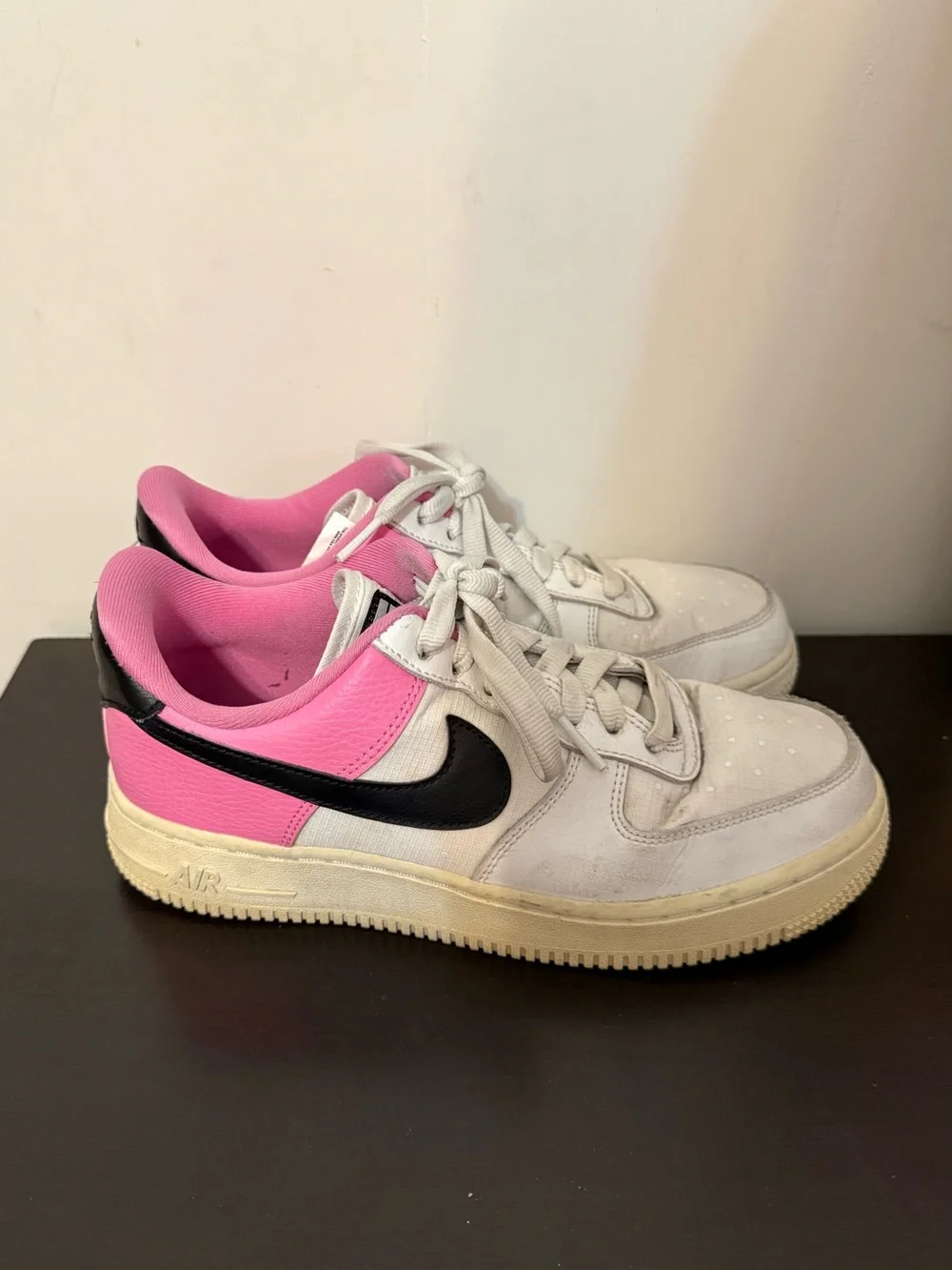 Nike Air Women's Low-Top Sneakers in White, Pink & Black